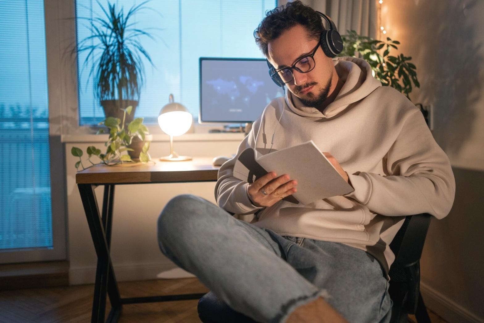 Student workspace setup for remote finance learning